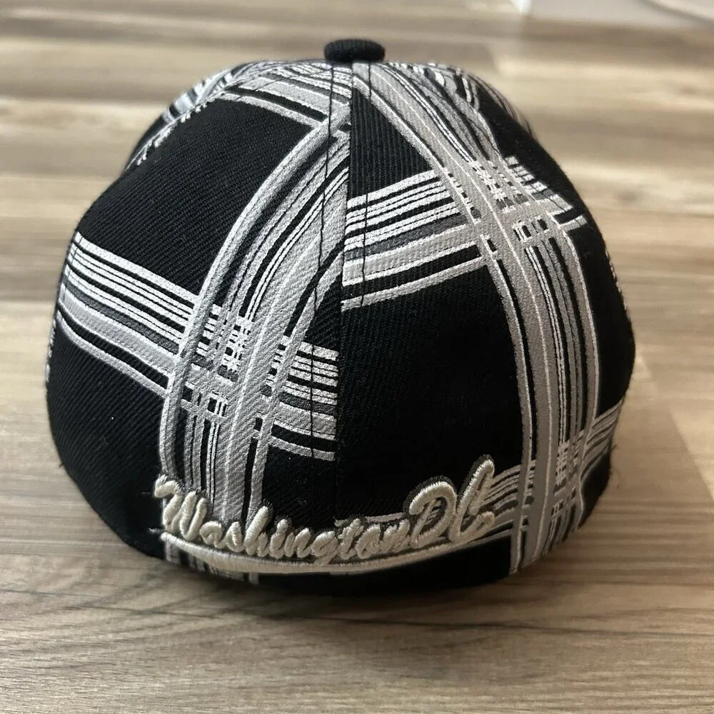 Washington DC Fitted Hip Hop Cap Size M Plaid Ultimate City Hunter Ultimate EUC